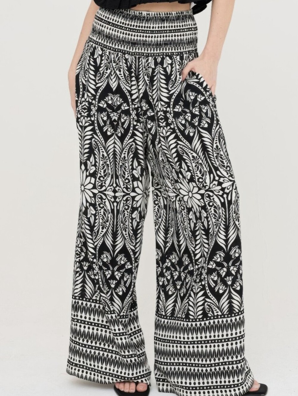 HYFVE Women's Casual Black & White Printed Wide-Leg Pants S M L